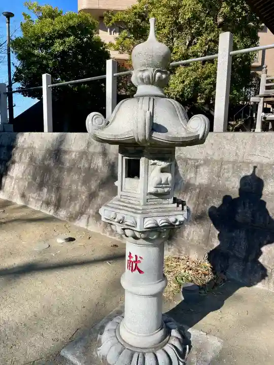 驚神社の{uncategorized: "未分類", other: "その他", undefined: "問題あり", building: "その他建物", grave: "お墓", sacred_gate: "鳥居", guardian: "狛犬", statue: "像", buddha: "仏像", history: "歴史", nature: "自然", garden: "庭園", animal: "動物", pagoda: "塔", temizu: "手水舎", mountain_gate: "山門・神門", sanctuary: "本殿・本堂", subordinate: "末社・摂社", art: "芸術", scenery: "景色", jizo: "地蔵", ema: "絵馬", goshuin: "御朱印", omikuji: "おみくじ", items: "授与品その他", amulet: "お守り", goshuincho: "御朱印帳", eats: "食事", festival: "お祭り", votive_dance: "神楽", shichigosan: "七五三参", wedding: "結婚式", experience: "体験その他", initially: "初詣", around: "周辺", anti_infection: "感染症対策"}