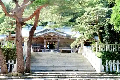 函館八幡宮の本殿