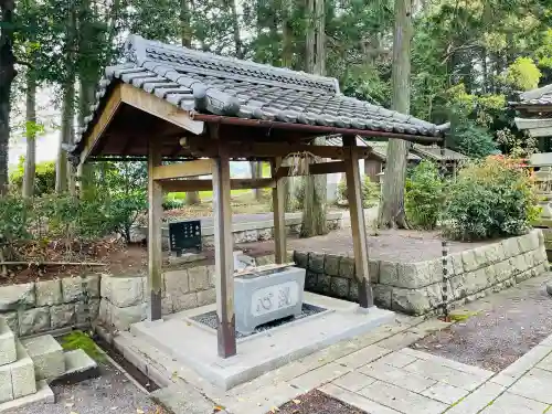 大澤八幡社の{uncategorized: "未分類", other: "その他", undefined: "問題あり", building: "その他建物", grave: "お墓", sacred_gate: "鳥居", guardian: "狛犬", statue: "像", buddha: "仏像", history: "歴史", nature: "自然", garden: "庭園", animal: "動物", pagoda: "塔", temizu: "手水舎", mountain_gate: "山門・神門", sanctuary: "本殿・本堂", subordinate: "末社・摂社", art: "芸術", scenery: "景色", jizo: "地蔵", ema: "絵馬", goshuin: "御朱印", omikuji: "おみくじ", items: "授与品その他", amulet: "お守り", goshuincho: "御朱印帳", eats: "食事", festival: "お祭り", votive_dance: "神楽", shichigosan: "七五三参", wedding: "結婚式", experience: "体験その他", initially: "初詣", around: "周辺", anti_infection: "感染症対策"}