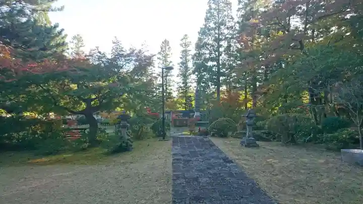 鶏足寺のその他建物