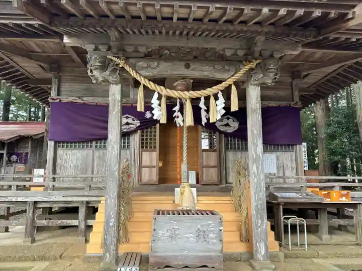 坪沼八幡神社の本殿・本堂