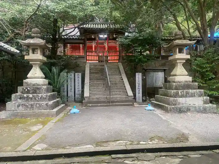 信達神社の{uncategorized: "未分類", other: "その他", undefined: "問題あり", building: "その他建物", grave: "お墓", sacred_gate: "鳥居", guardian: "狛犬", statue: "像", buddha: "仏像", history: "歴史", nature: "自然", garden: "庭園", animal: "動物", pagoda: "塔", temizu: "手水舎", mountain_gate: "山門・神門", sanctuary: "本殿・本堂", subordinate: "末社・摂社", art: "芸術", scenery: "景色", jizo: "地蔵", ema: "絵馬", goshuin: "御朱印", omikuji: "おみくじ", items: "授与品その他", amulet: "お守り", goshuincho: "御朱印帳", eats: "食事", festival: "お祭り", votive_dance: "神楽", shichigosan: "七五三参", wedding: "結婚式", experience: "体験その他", initially: "初詣", around: "周辺", anti_infection: "感染症対策"}