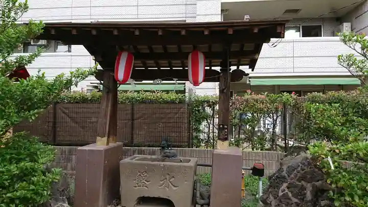 穴切大神社の手水舎