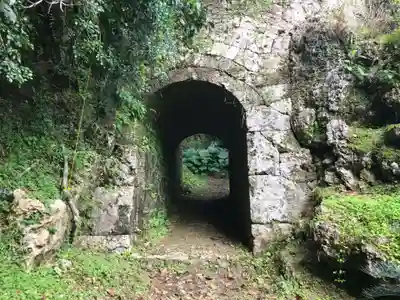 末吉宮の山門・神門