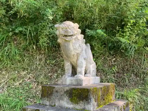 市野郷神社の狛犬