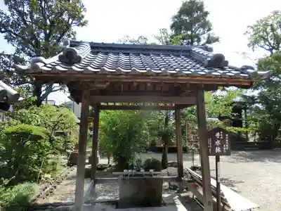 帯解寺の手水舎