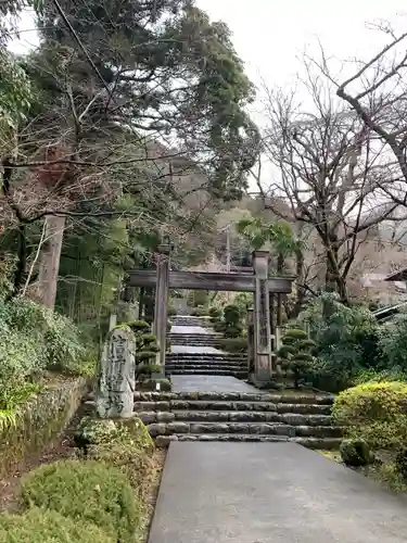 久遠寺の建物その他