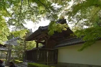 西教寺の山門・神門
