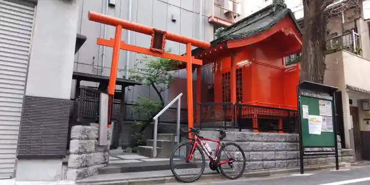 新富稲荷神社の鳥居