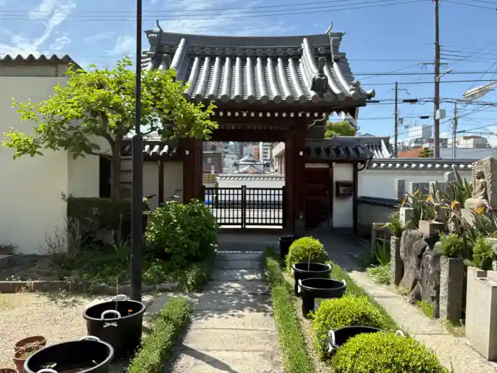 大善寺の{uncategorized: "未分類", other: "その他", undefined: "問題あり", building: "その他建物", grave: "お墓", sacred_gate: "鳥居", guardian: "狛犬", statue: "像", buddha: "仏像", history: "歴史", nature: "自然", garden: "庭園", animal: "動物", pagoda: "塔", temizu: "手水舎", mountain_gate: "山門・神門", sanctuary: "本殿・本堂", subordinate: "末社・摂社", art: "芸術", scenery: "景色", jizo: "地蔵", ema: "絵馬", goshuin: "御朱印", omikuji: "おみくじ", items: "授与品その他", amulet: "お守り", goshuincho: "御朱印帳", eats: "食事", festival: "お祭り", votive_dance: "神楽", shichigosan: "七五三参", wedding: "結婚式", experience: "体験その他", initially: "初詣", around: "周辺", anti_infection: "感染症対策"}