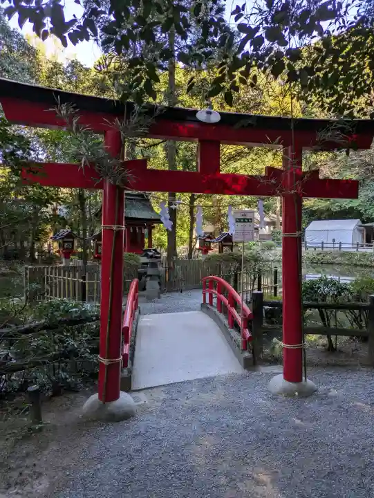 市杵嶋姫神社の{uncategorized: "未分類", other: "その他", undefined: "問題あり", building: "その他建物", grave: "お墓", sacred_gate: "鳥居", guardian: "狛犬", statue: "像", buddha: "仏像", history: "歴史", nature: "自然", garden: "庭園", animal: "動物", pagoda: "塔", temizu: "手水舎", mountain_gate: "山門・神門", sanctuary: "本殿・本堂", subordinate: "末社・摂社", art: "芸術", scenery: "景色", jizo: "地蔵", ema: "絵馬", goshuin: "御朱印", omikuji: "おみくじ", items: "授与品その他", amulet: "お守り", goshuincho: "御朱印帳", eats: "食事", festival: "お祭り", votive_dance: "神楽", shichigosan: "七五三参", wedding: "結婚式", experience: "体験その他", initially: "初詣", around: "周辺", anti_infection: "感染症対策"}