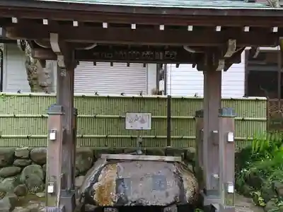 小動神社の手水舎