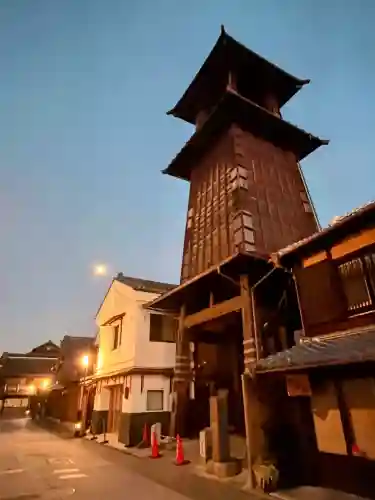 川越氷川神社の{uncategorized: "未分類", other: "その他", undefined: "問題あり", building: "その他建物", grave: "お墓", sacred_gate: "鳥居", guardian: "狛犬", statue: "像", buddha: "仏像", history: "歴史", nature: "自然", garden: "庭園", animal: "動物", pagoda: "塔", temizu: "手水舎", mountain_gate: "山門・神門", sanctuary: "本殿・本堂", subordinate: "末社・摂社", art: "芸術", scenery: "景色", jizo: "地蔵", ema: "絵馬", goshuin: "御朱印", omikuji: "おみくじ", items: "授与品その他", amulet: "お守り", goshuincho: "御朱印帳", eats: "食事", festival: "お祭り", votive_dance: "神楽", shichigosan: "七五三参", wedding: "結婚式", experience: "体験その他", initially: "初詣", around: "周辺", anti_infection: "感染症対策"}