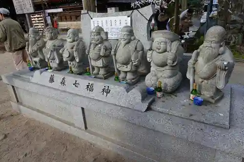 藤森神社の像