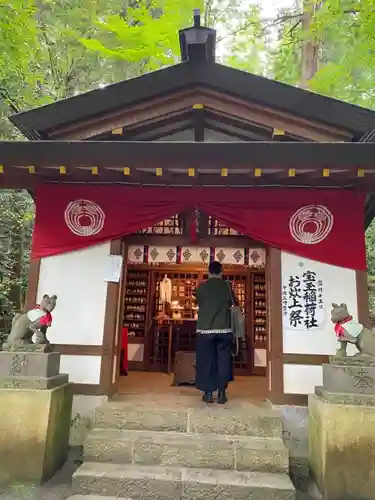 宝登山神社の末社