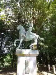 菊池神社の像