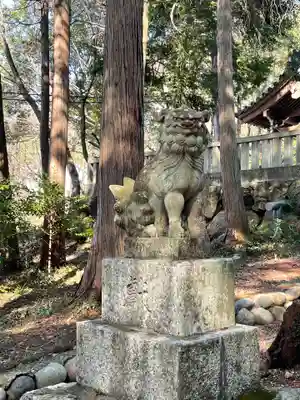 白山神社の狛犬
