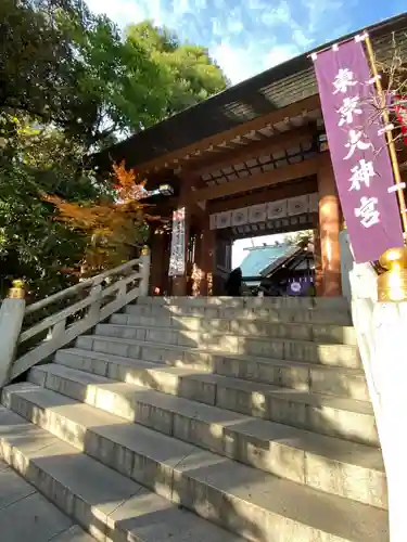 東京大神宮の山門・神門