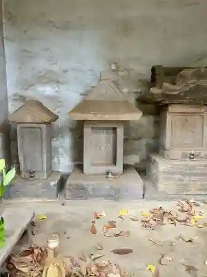 八杉神社の{uncategorized: "未分類", other: "その他", undefined: "問題あり", building: "その他建物", grave: "お墓", sacred_gate: "鳥居", guardian: "狛犬", statue: "像", buddha: "仏像", history: "歴史", nature: "自然", garden: "庭園", animal: "動物", pagoda: "塔", temizu: "手水舎", mountain_gate: "山門・神門", sanctuary: "本殿・本堂", subordinate: "末社・摂社", art: "芸術", scenery: "景色", jizo: "地蔵", ema: "絵馬", goshuin: "御朱印", omikuji: "おみくじ", items: "授与品その他", amulet: "お守り", goshuincho: "御朱印帳", eats: "食事", festival: "お祭り", votive_dance: "神楽", shichigosan: "七五三参", wedding: "結婚式", experience: "体験その他", initially: "初詣", around: "周辺", anti_infection: "感染症対策"}