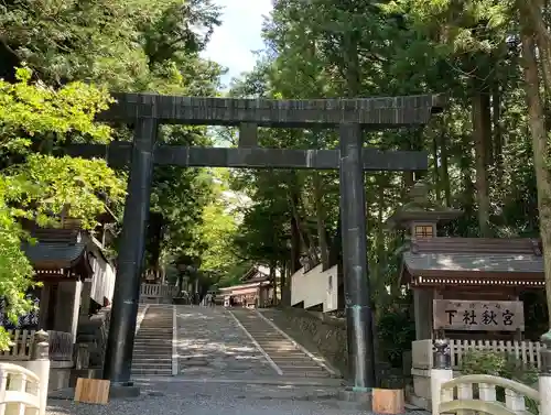 諏訪大社下社秋宮の鳥居