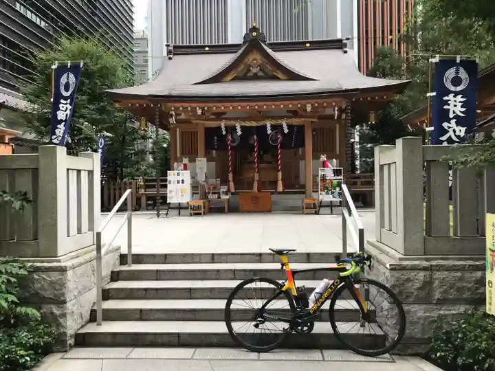 福徳神社(芽吹稲荷)の本殿・本堂