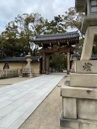 西宮神社の山門