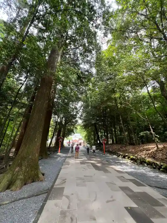 霧島神宮の{uncategorized: "未分類", other: "その他", undefined: "問題あり", building: "その他建物", grave: "お墓", sacred_gate: "鳥居", guardian: "狛犬", statue: "像", buddha: "仏像", history: "歴史", nature: "自然", garden: "庭園", animal: "動物", pagoda: "塔", temizu: "手水舎", mountain_gate: "山門・神門", sanctuary: "本殿・本堂", subordinate: "末社・摂社", art: "芸術", scenery: "景色", jizo: "地蔵", ema: "絵馬", goshuin: "御朱印", omikuji: "おみくじ", items: "授与品その他", amulet: "お守り", goshuincho: "御朱印帳", eats: "食事", festival: "お祭り", votive_dance: "神楽", shichigosan: "七五三参", wedding: "結婚式", experience: "体験その他", initially: "初詣", around: "周辺", anti_infection: "感染症対策"}