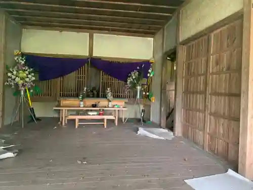 薬師堂の本殿・本堂