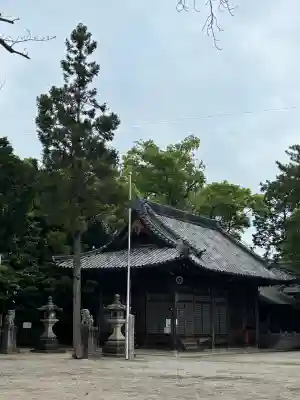 御厨神社の{uncategorized: "未分類", other: "その他", undefined: "問題あり", building: "その他建物", grave: "お墓", sacred_gate: "鳥居", guardian: "狛犬", statue: "像", buddha: "仏像", history: "歴史", nature: "自然", garden: "庭園", animal: "動物", pagoda: "塔", temizu: "手水舎", mountain_gate: "山門・神門", sanctuary: "本殿・本堂", subordinate: "末社・摂社", art: "芸術", scenery: "景色", jizo: "地蔵", ema: "絵馬", goshuin: "御朱印", omikuji: "おみくじ", items: "授与品その他", amulet: "お守り", goshuincho: "御朱印帳", eats: "食事", festival: "お祭り", votive_dance: "神楽", shichigosan: "七五三参", wedding: "結婚式", experience: "体験その他", initially: "初詣", around: "周辺", anti_infection: "感染症対策"}