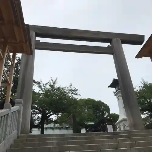 伊勢山皇大神宮の鳥居