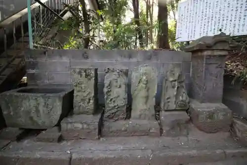 春日部稲荷神社の仏像