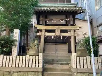 揖取稲荷神社の本殿