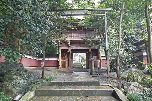 来振寺の山門・神門