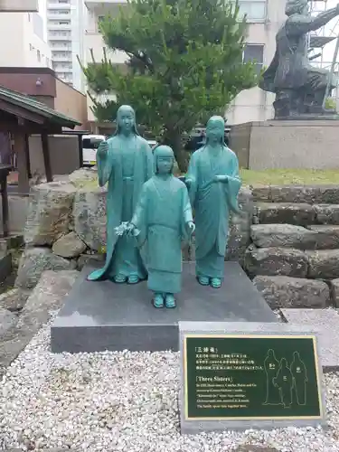 柴田神社の像