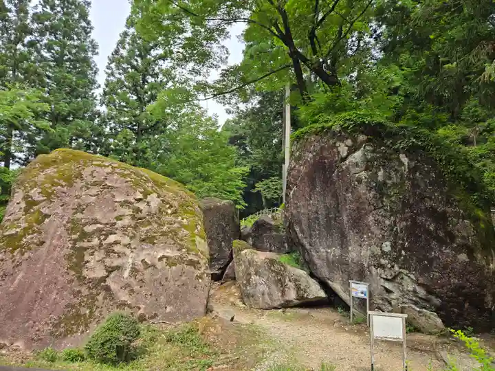 岩屋神社(妙見神社 祖師野八幡宮摂社)(岐阜県)