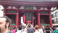 浅草寺の山門