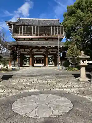 真宗大谷派名古屋別院の山門・神門