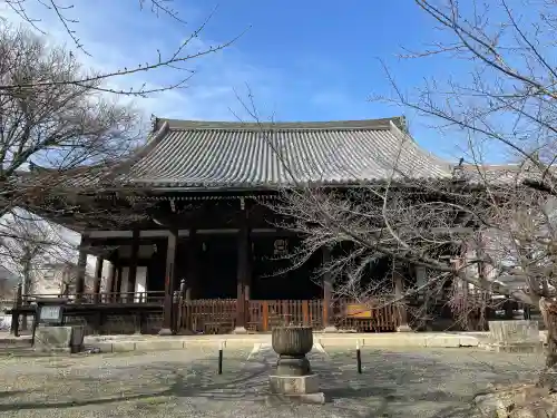 立本寺の{uncategorized: "未分類", other: "その他", undefined: "問題あり", building: "その他建物", grave: "お墓", sacred_gate: "鳥居", guardian: "狛犬", statue: "像", buddha: "仏像", history: "歴史", nature: "自然", garden: "庭園", animal: "動物", pagoda: "塔", temizu: "手水舎", mountain_gate: "山門・神門", sanctuary: "本殿・本堂", subordinate: "末社・摂社", art: "芸術", scenery: "景色", jizo: "地蔵", ema: "絵馬", goshuin: "御朱印", omikuji: "おみくじ", items: "授与品その他", amulet: "お守り", goshuincho: "御朱印帳", eats: "食事", festival: "お祭り", votive_dance: "神楽", shichigosan: "七五三参", wedding: "結婚式", experience: "体験その他", initially: "初詣", around: "周辺", anti_infection: "感染症対策"}