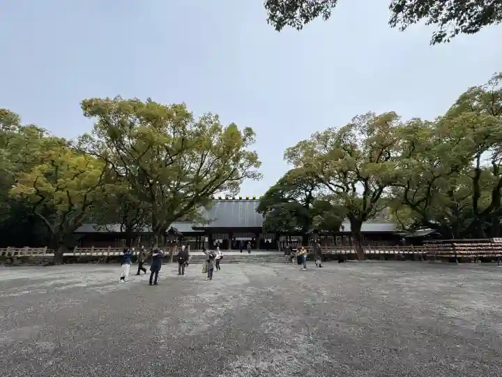 熱田神宮の{uncategorized: "未分類", other: "その他", undefined: "問題あり", building: "その他建物", grave: "お墓", sacred_gate: "鳥居", guardian: "狛犬", statue: "像", buddha: "仏像", history: "歴史", nature: "自然", garden: "庭園", animal: "動物", pagoda: "塔", temizu: "手水舎", mountain_gate: "山門・神門", sanctuary: "本殿・本堂", subordinate: "末社・摂社", art: "芸術", scenery: "景色", jizo: "地蔵", ema: "絵馬", goshuin: "御朱印", omikuji: "おみくじ", items: "授与品その他", amulet: "お守り", goshuincho: "御朱印帳", eats: "食事", festival: "お祭り", votive_dance: "神楽", shichigosan: "七五三参", wedding: "結婚式", experience: "体験その他", initially: "初詣", around: "周辺", anti_infection: "感染症対策"}