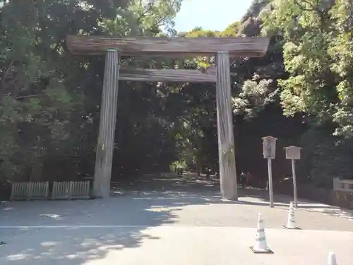 熱田神宮の鳥居