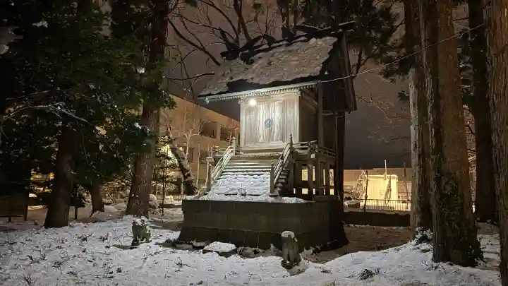 有川大神宮の{uncategorized: "未分類", other: "その他", undefined: "問題あり", building: "その他建物", grave: "お墓", sacred_gate: "鳥居", guardian: "狛犬", statue: "像", buddha: "仏像", history: "歴史", nature: "自然", garden: "庭園", animal: "動物", pagoda: "塔", temizu: "手水舎", mountain_gate: "山門・神門", sanctuary: "本殿・本堂", subordinate: "末社・摂社", art: "芸術", scenery: "景色", jizo: "地蔵", ema: "絵馬", goshuin: "御朱印", omikuji: "おみくじ", items: "授与品その他", amulet: "お守り", goshuincho: "御朱印帳", eats: "食事", festival: "お祭り", votive_dance: "神楽", shichigosan: "七五三参", wedding: "結婚式", experience: "体験その他", initially: "初詣", around: "周辺", anti_infection: "感染症対策"}