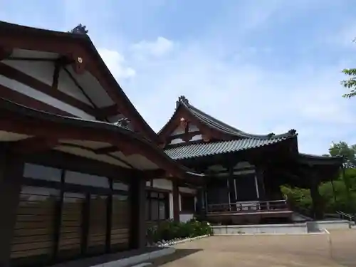 大安寺の本殿・本堂