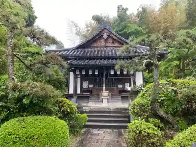 平等寺（三輪山平等寺）の{uncategorized: "未分類", other: "その他", undefined: "問題あり", building: "その他建物", grave: "お墓", sacred_gate: "鳥居", guardian: "狛犬", statue: "像", buddha: "仏像", history: "歴史", nature: "自然", garden: "庭園", animal: "動物", pagoda: "塔", temizu: "手水舎", mountain_gate: "山門・神門", sanctuary: "本殿・本堂", subordinate: "末社・摂社", art: "芸術", scenery: "景色", jizo: "地蔵", ema: "絵馬", goshuin: "御朱印", omikuji: "おみくじ", items: "授与品その他", amulet: "お守り", goshuincho: "御朱印帳", eats: "食事", festival: "お祭り", votive_dance: "神楽", shichigosan: "七五三参", wedding: "結婚式", experience: "体験その他", initially: "初詣", around: "周辺", anti_infection: "感染症対策"}