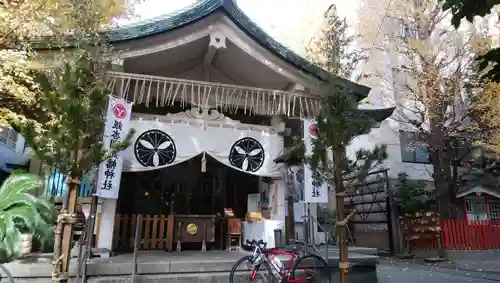銀杏岡八幡神社の本殿・本堂