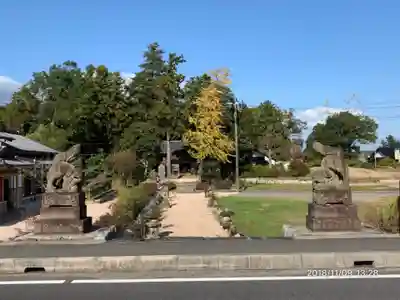 六所神社の狛犬