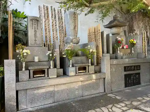 榮久山大法寺のお墓