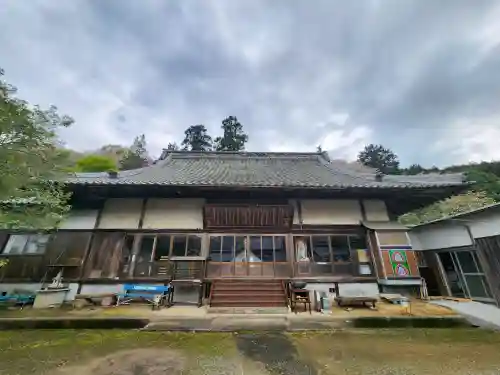 長善寺の{uncategorized: "未分類", other: "その他", undefined: "問題あり", building: "その他建物", grave: "お墓", sacred_gate: "鳥居", guardian: "狛犬", statue: "像", buddha: "仏像", history: "歴史", nature: "自然", garden: "庭園", animal: "動物", pagoda: "塔", temizu: "手水舎", mountain_gate: "山門・神門", sanctuary: "本殿・本堂", subordinate: "末社・摂社", art: "芸術", scenery: "景色", jizo: "地蔵", ema: "絵馬", goshuin: "御朱印", omikuji: "おみくじ", items: "授与品その他", amulet: "お守り", goshuincho: "御朱印帳", eats: "食事", festival: "お祭り", votive_dance: "神楽", shichigosan: "七五三参", wedding: "結婚式", experience: "体験その他", initially: "初詣", around: "周辺", anti_infection: "感染症対策"}