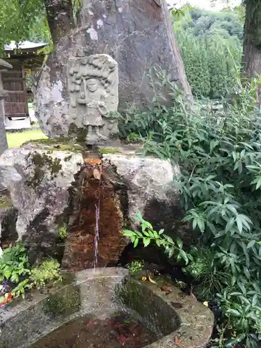 十二神社の手水舎