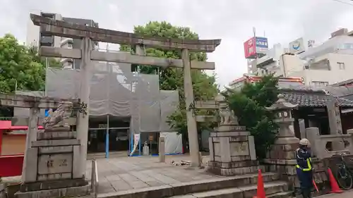 三輪神社の鳥居