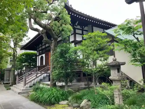 正覚院の{uncategorized: "未分類", other: "その他", undefined: "問題あり", building: "その他建物", grave: "お墓", sacred_gate: "鳥居", guardian: "狛犬", statue: "像", buddha: "仏像", history: "歴史", nature: "自然", garden: "庭園", animal: "動物", pagoda: "塔", temizu: "手水舎", mountain_gate: "山門・神門", sanctuary: "本殿・本堂", subordinate: "末社・摂社", art: "芸術", scenery: "景色", jizo: "地蔵", ema: "絵馬", goshuin: "御朱印", omikuji: "おみくじ", items: "授与品その他", amulet: "お守り", goshuincho: "御朱印帳", eats: "食事", festival: "お祭り", votive_dance: "神楽", shichigosan: "七五三参", wedding: "結婚式", experience: "体験その他", initially: "初詣", around: "周辺", anti_infection: "感染症対策"}